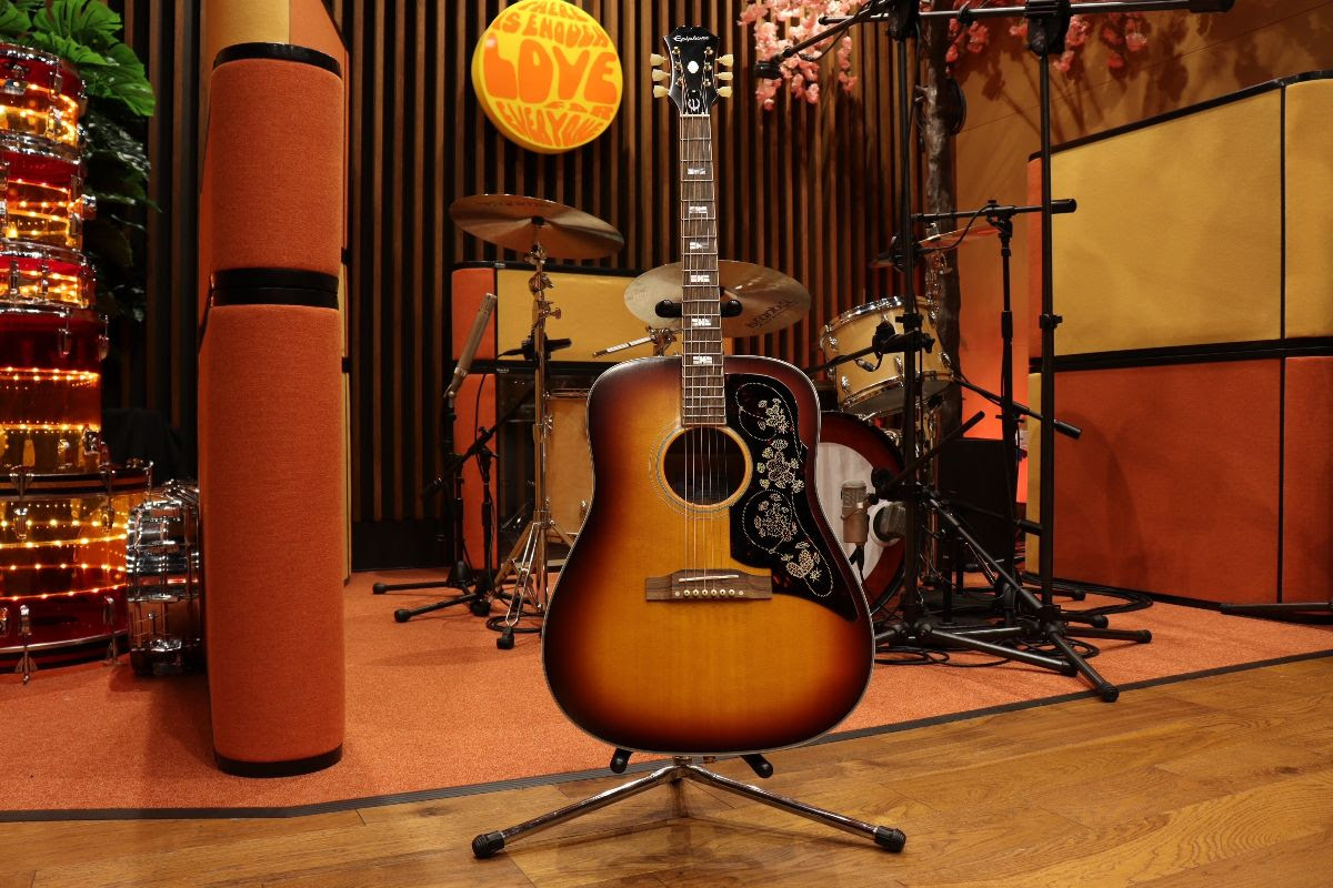 Epiphone Frontier signed by Noel Gallagher