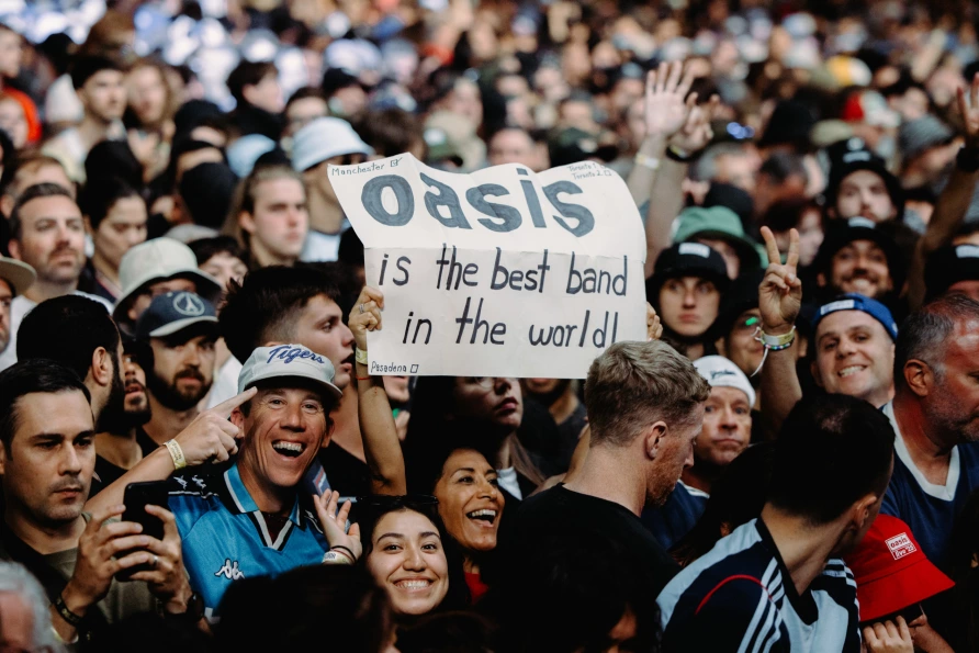 The crowd at Rogers Stadium, Toronto, 24/08/2025 (Photo: Harriett K Bols)